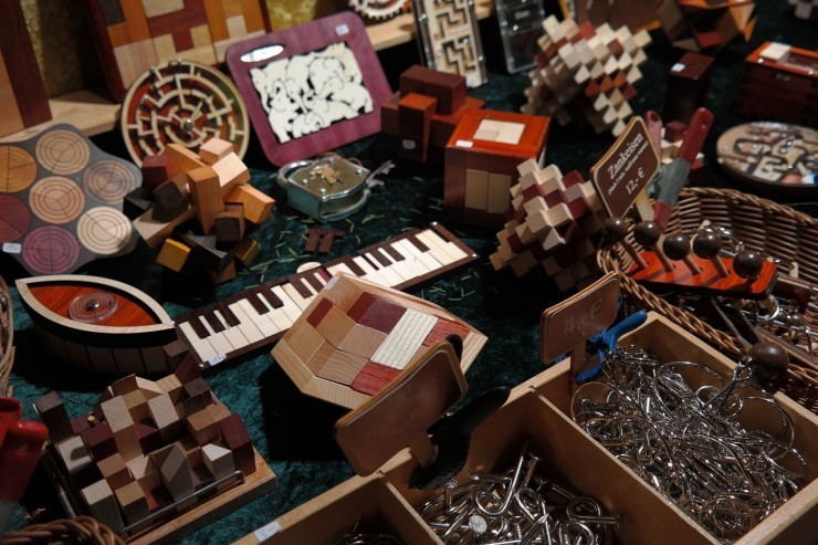 December 9. &ndash; A M&aacute;sodik Szombat